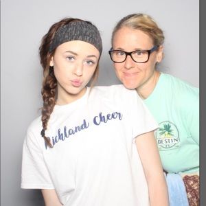 Meet your Posher, Ava